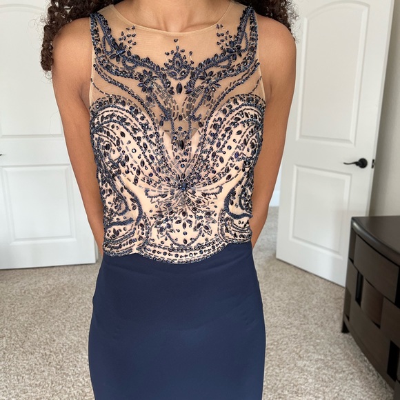 Prom dress - Picture 7 of 12